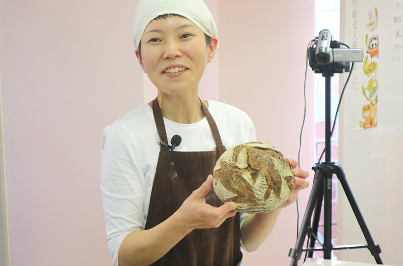 発酵種の楽しさ、付き合い方のコツ。チクテベーカリー・北村千里さんのパン作り講習