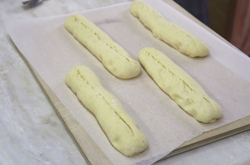 国産小麦で作るミルクフランス～「セチュヌボンニデー」の有形泰輔シェフ