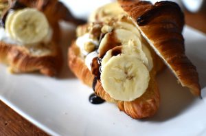 胡桃とチョコバナナのクロワッサン サンドイッチ