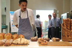 初めてでも簡単！シェフに学ぶ手作りパンのコツとレシピ